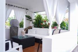 3RD FLOOR PH WITH PRIVATE ROOFTOP TERRACE SANTA