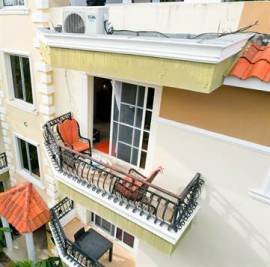 3RD FLOOR PH WITH PRIVATE ROOFTOP TERRACE SANTA