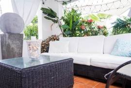 3RD FLOOR PH WITH PRIVATE ROOFTOP TERRACE SANTA