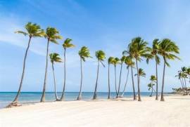 APARTAMENTO LUJOSO EN CAP CANA (LUXURIOUS APARTMENT IN CAP CANA)